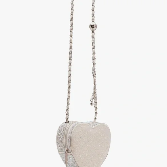 NWOT Betsey Johnson Elegant Heart-Shaped Beige Bridal Bag - Picture 2 of 12